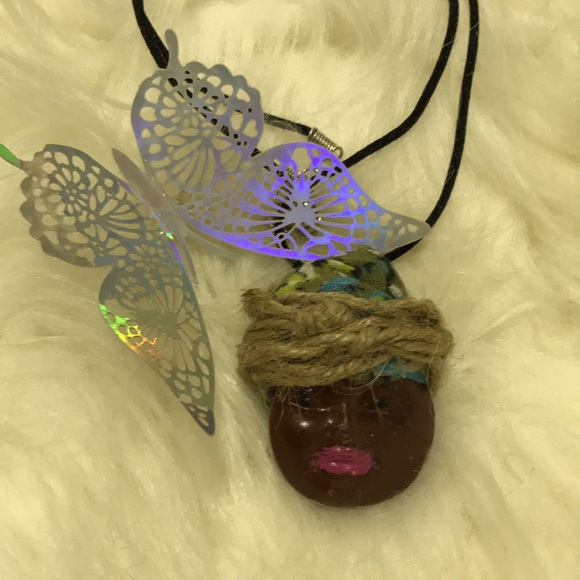 African Handmade Necklace - Picture 5 of 17